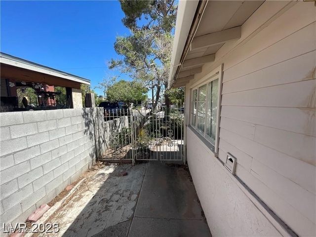 668 Avenue F, Boulder City, NV 89005