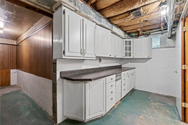 545 Manifold Rd, South Strabane, PA 15301