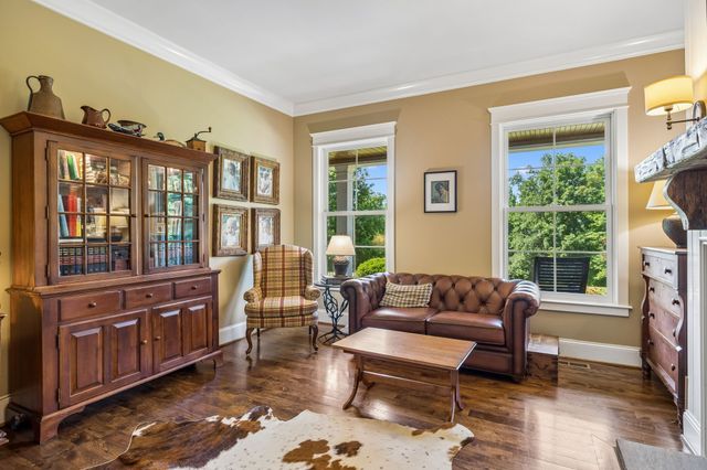 8706 Poplar Creek Rd, Nashville, TN 37221