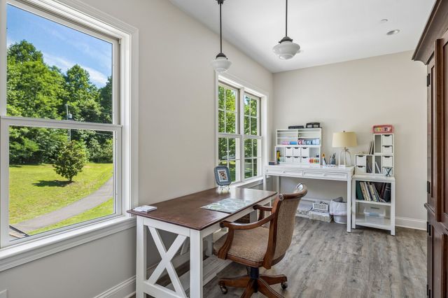 8706 Poplar Creek Rd, Nashville, TN 37221