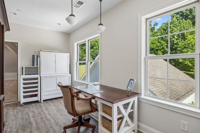 8706 Poplar Creek Rd, Nashville, TN 37221