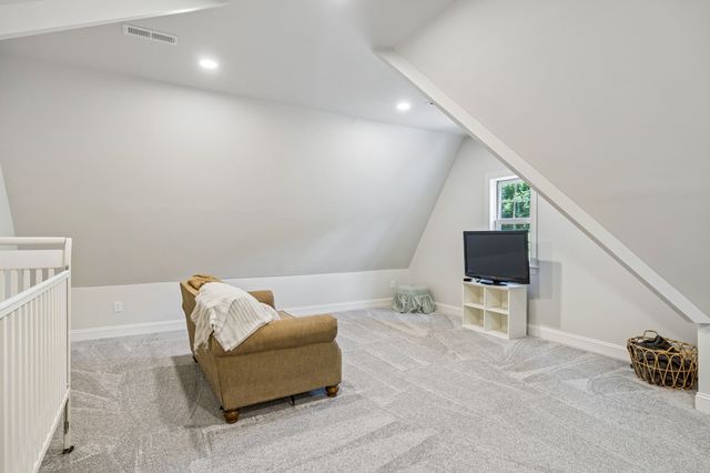 8706 Poplar Creek Rd, Nashville, TN 37221