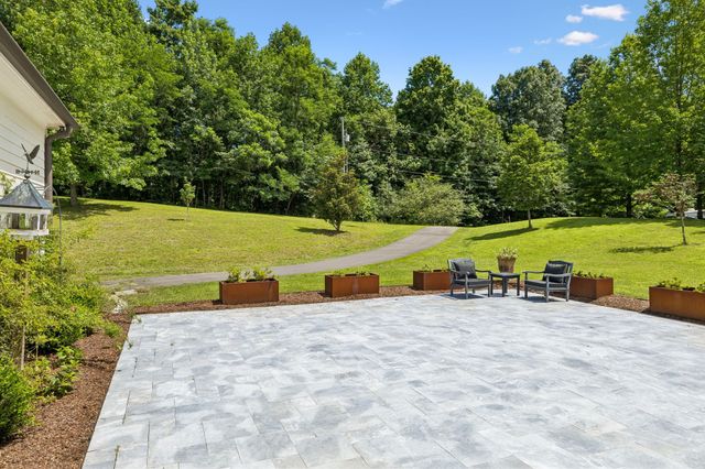 8706 Poplar Creek Rd, Nashville, TN 37221