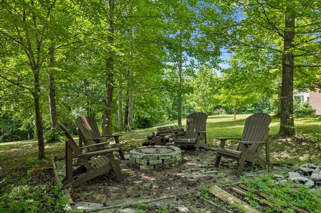 8706 Poplar Creek Rd, Nashville, TN 37221