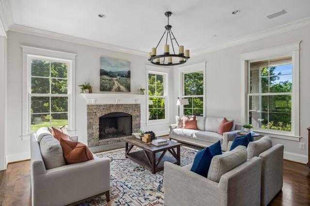8706 Poplar Creek Rd, Nashville, TN 37221