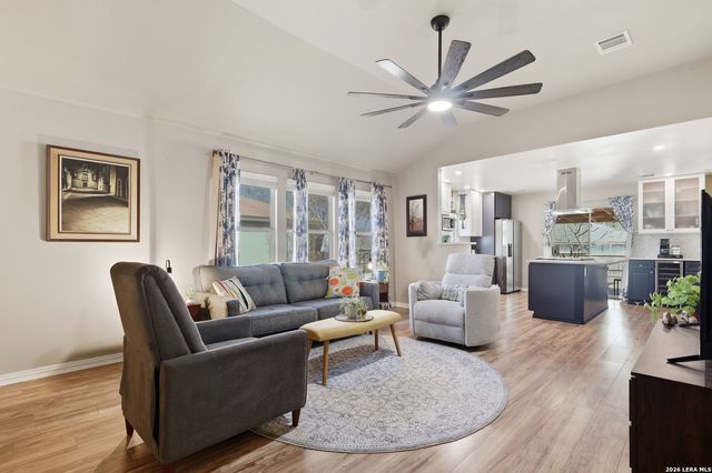 1626 Sunshine Peak, New Braunfels, TX 78130