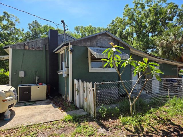 2010 W JEAN STREET, Tampa, FL 33604