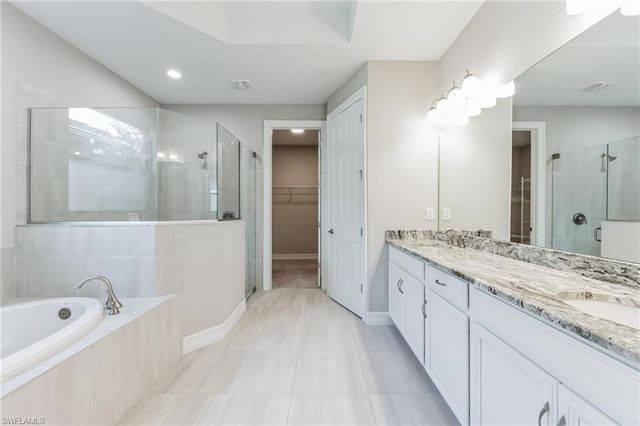 16246 Aberdeen WAY, Naples, FL 34110