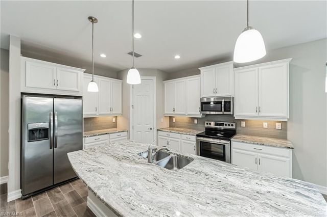16246 Aberdeen WAY, Naples, FL 34110