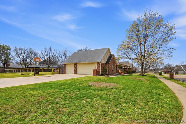 13118 E 78th Street North, Owasso, OK 74055