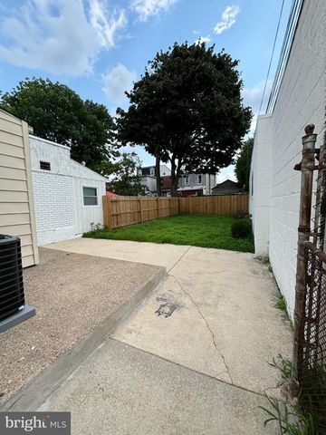 426 MIDDLESEX ST, Gloucester City, NJ 08030