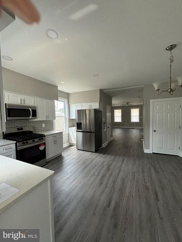 426 MIDDLESEX ST, Gloucester City, NJ 08030