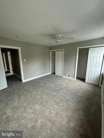 426 MIDDLESEX ST, Gloucester City, NJ 08030