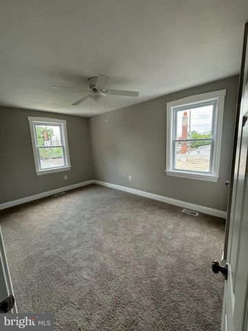 426 MIDDLESEX ST, Gloucester City, NJ 08030