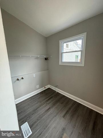 426 MIDDLESEX ST, Gloucester City, NJ 08030