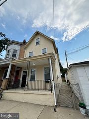 426 MIDDLESEX ST, Gloucester City, NJ 08030