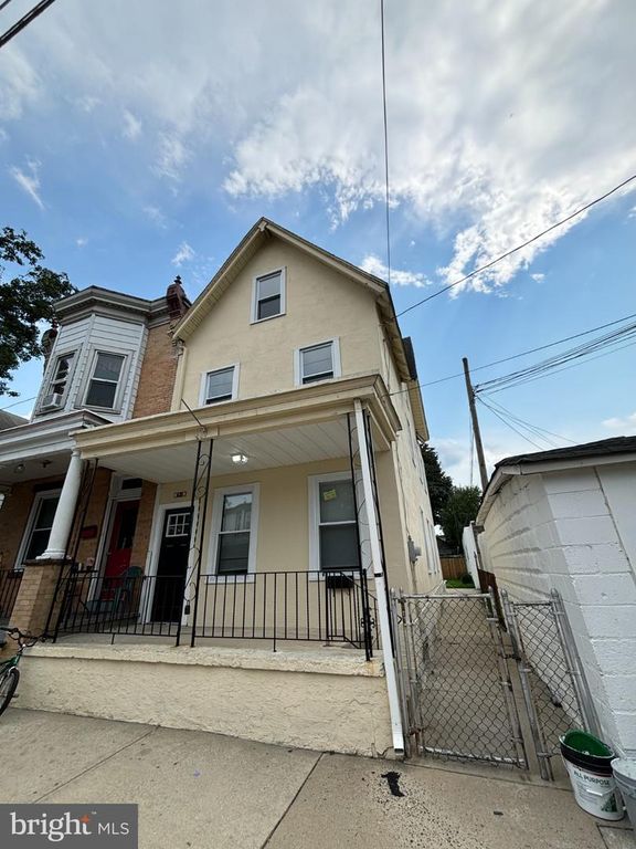 426 MIDDLESEX ST, Gloucester City, NJ 08030