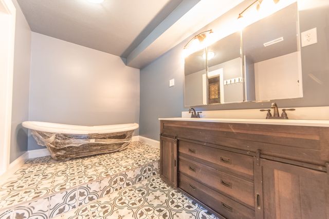 9636 E Randal Street, Columbus, IN 47203