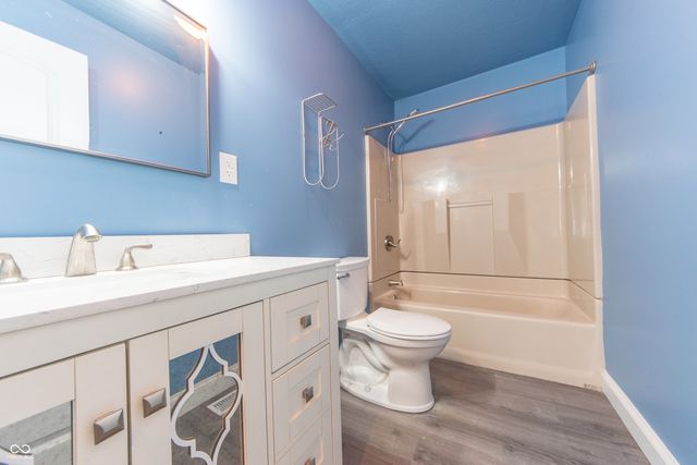9636 E Randal Street, Columbus, IN 47203