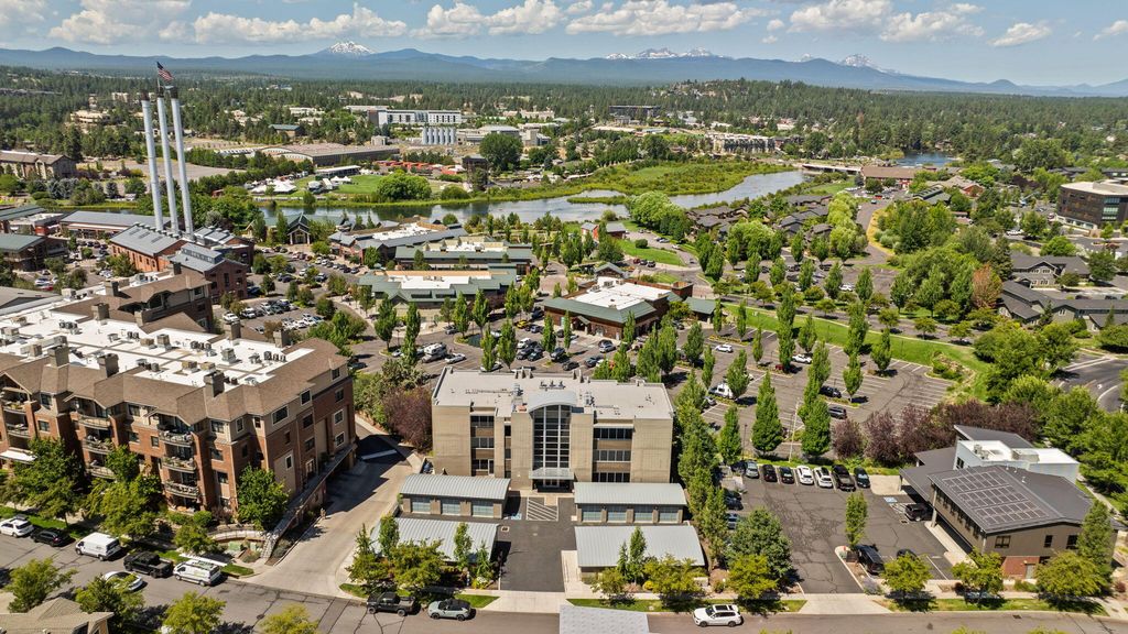 291 SW Bluff Drive 210, Bend, OR 97702