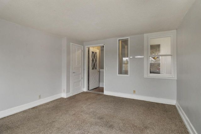 937 Grove AVENUE, Racine, WI 53405
