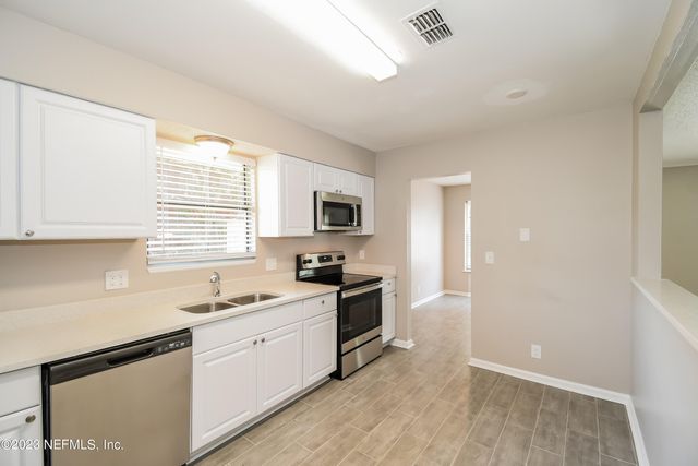 7850 BLANK Drive N, Jacksonville, FL 32244