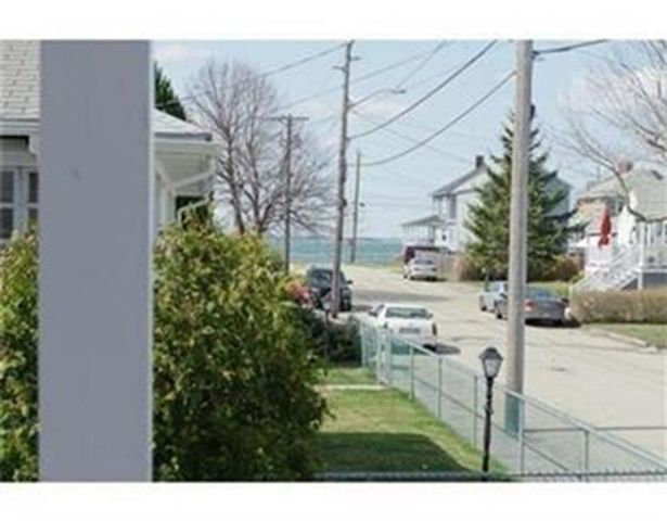 18 D St, Hull, MA 02045