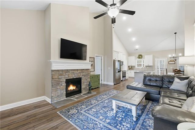 117 Mescalero Court, Waleska, GA 30183