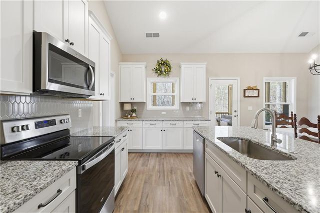 117 Mescalero Court, Waleska, GA 30183