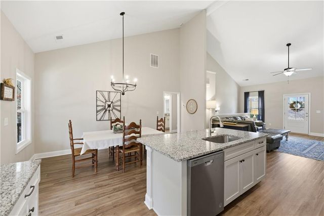 117 Mescalero Court, Waleska, GA 30183