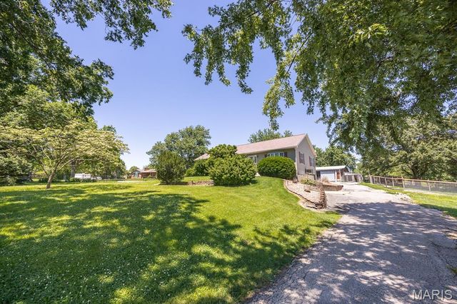 9802 Korte Sewald Road, Lebanon, IL 62254