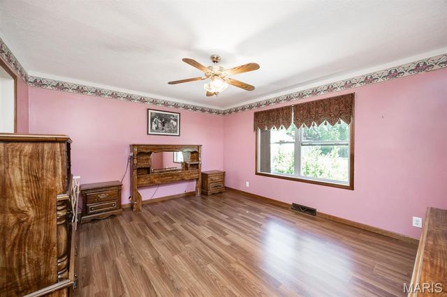 9802 Korte Sewald Road, Lebanon, IL 62254