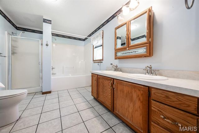 9802 Korte Sewald Road, Lebanon, IL 62254