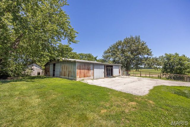 9802 Korte Sewald Road, Lebanon, IL 62254
