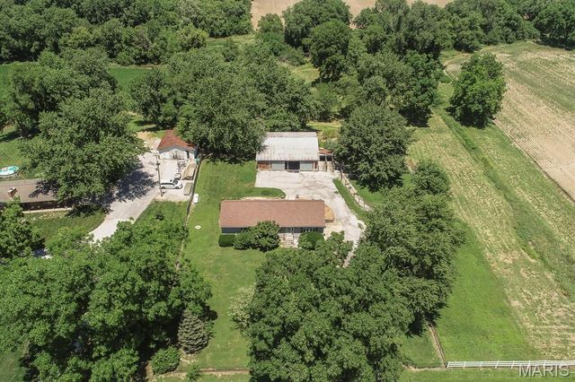 9802 Korte Sewald Road, Lebanon, IL 62254
