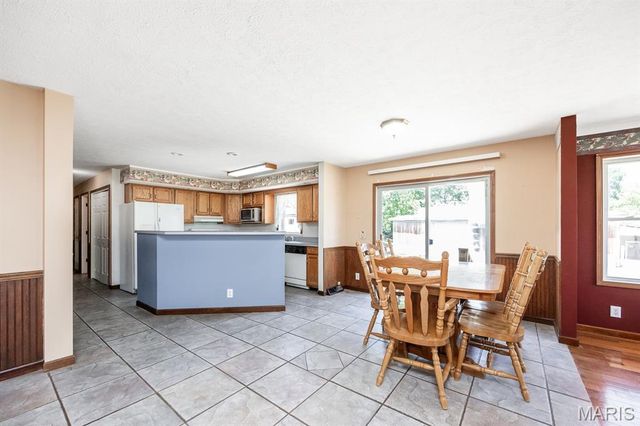 9802 Korte Sewald Road, Lebanon, IL 62254