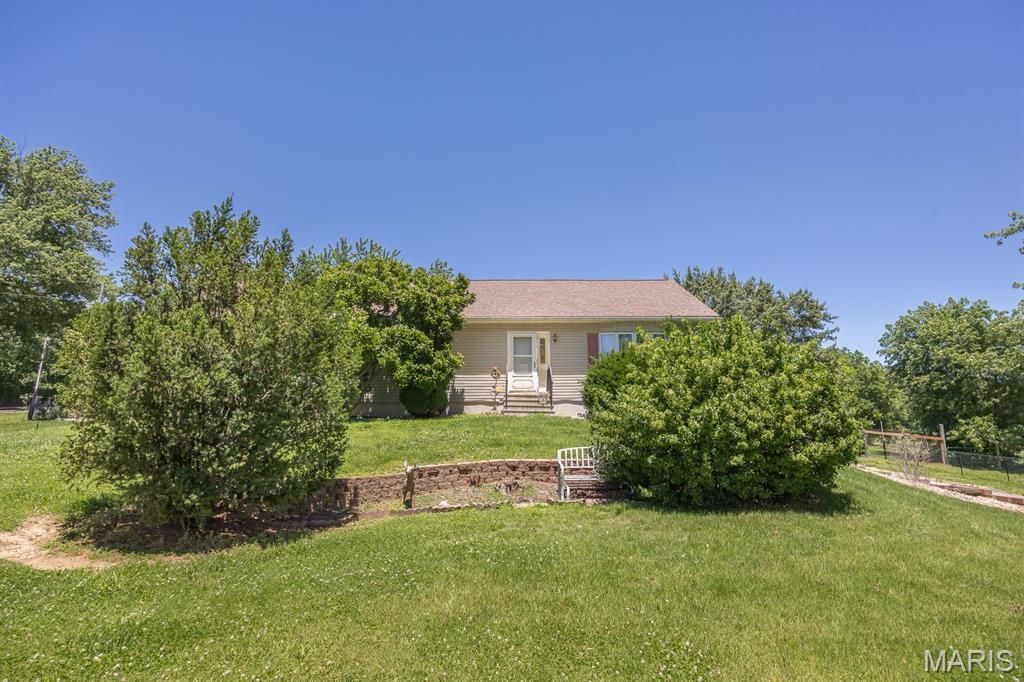 9802 Korte Sewald Road, Lebanon, IL 62254