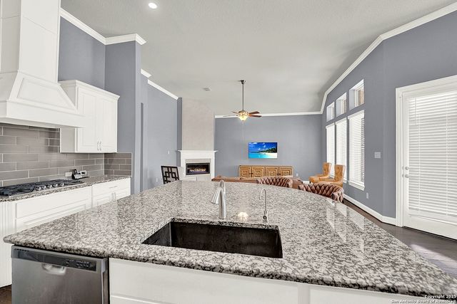 13157 Hallie Chase, Schertz, TX 78154