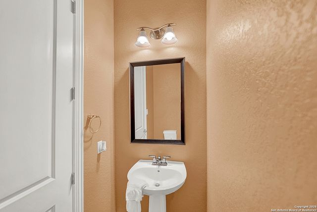 13157 Hallie Chase, Schertz, TX 78154