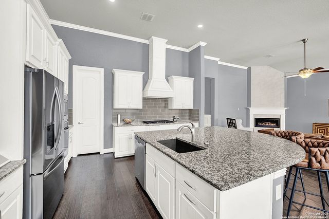 13157 Hallie Chase, Schertz, TX 78154