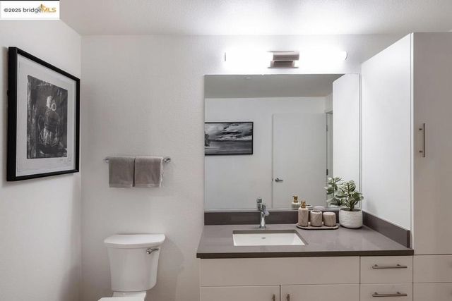 260 Brooklyn Basin Way 400, Oakland, CA 94606