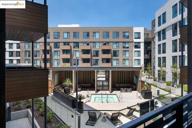260 Brooklyn Basin Way 400, Oakland, CA 94606