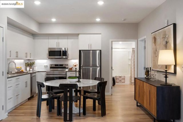 260 Brooklyn Basin Way 400, Oakland, CA 94606