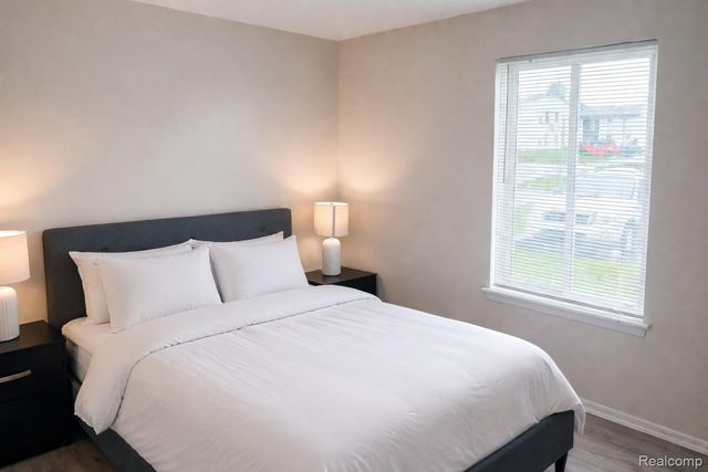 10052 Allen Pointe Drive, Allen Park, MI 48101