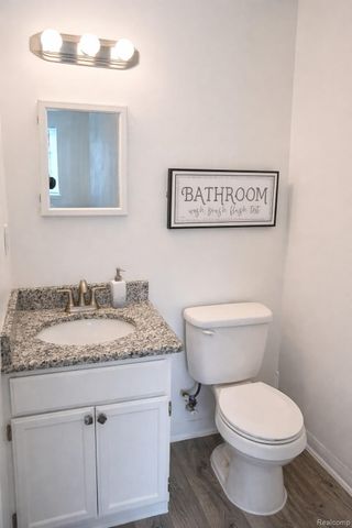 10052 Allen Pointe Drive, Allen Park, MI 48101