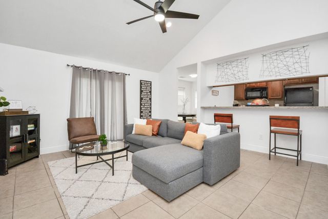 7830 Pardee Street, Houston, TX 77028