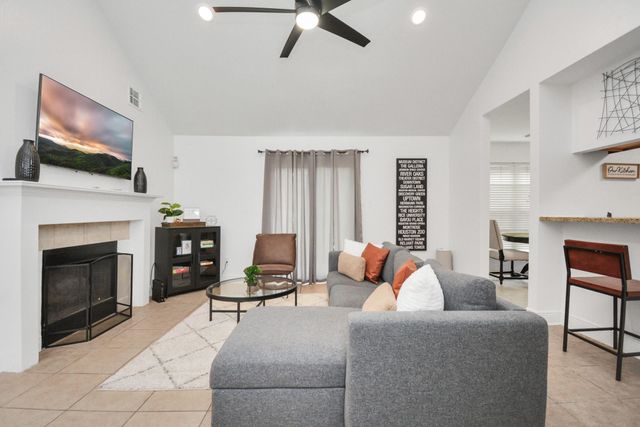 7830 Pardee Street, Houston, TX 77028