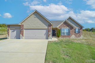 816 Briar Lake Place, Columbia, IL 62236