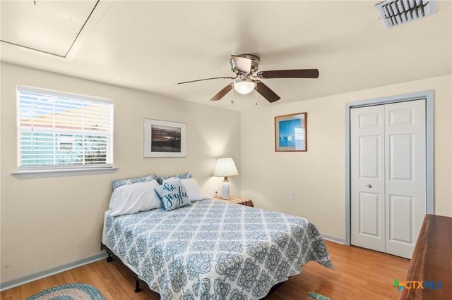 364 N Blackburn Avenue, Port Lavaca, TX 77979