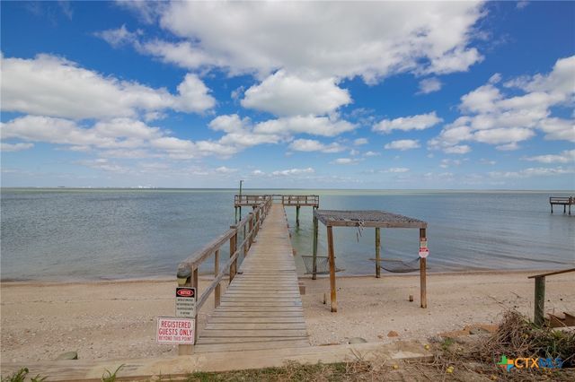 364 N Blackburn Avenue, Port Lavaca, TX 77979